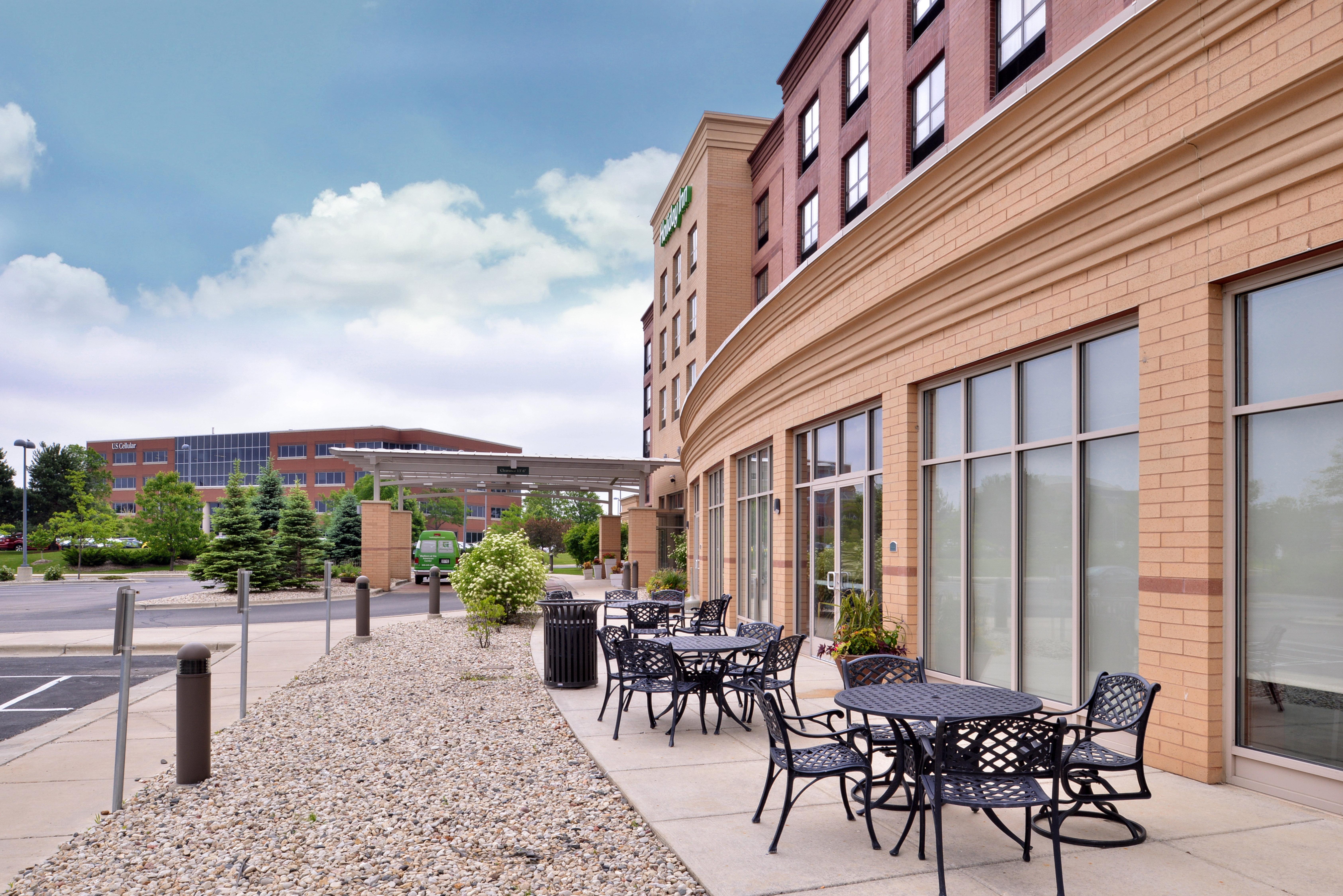 Holiday Inn Madison At The American Center By Ihg Extérieur photo