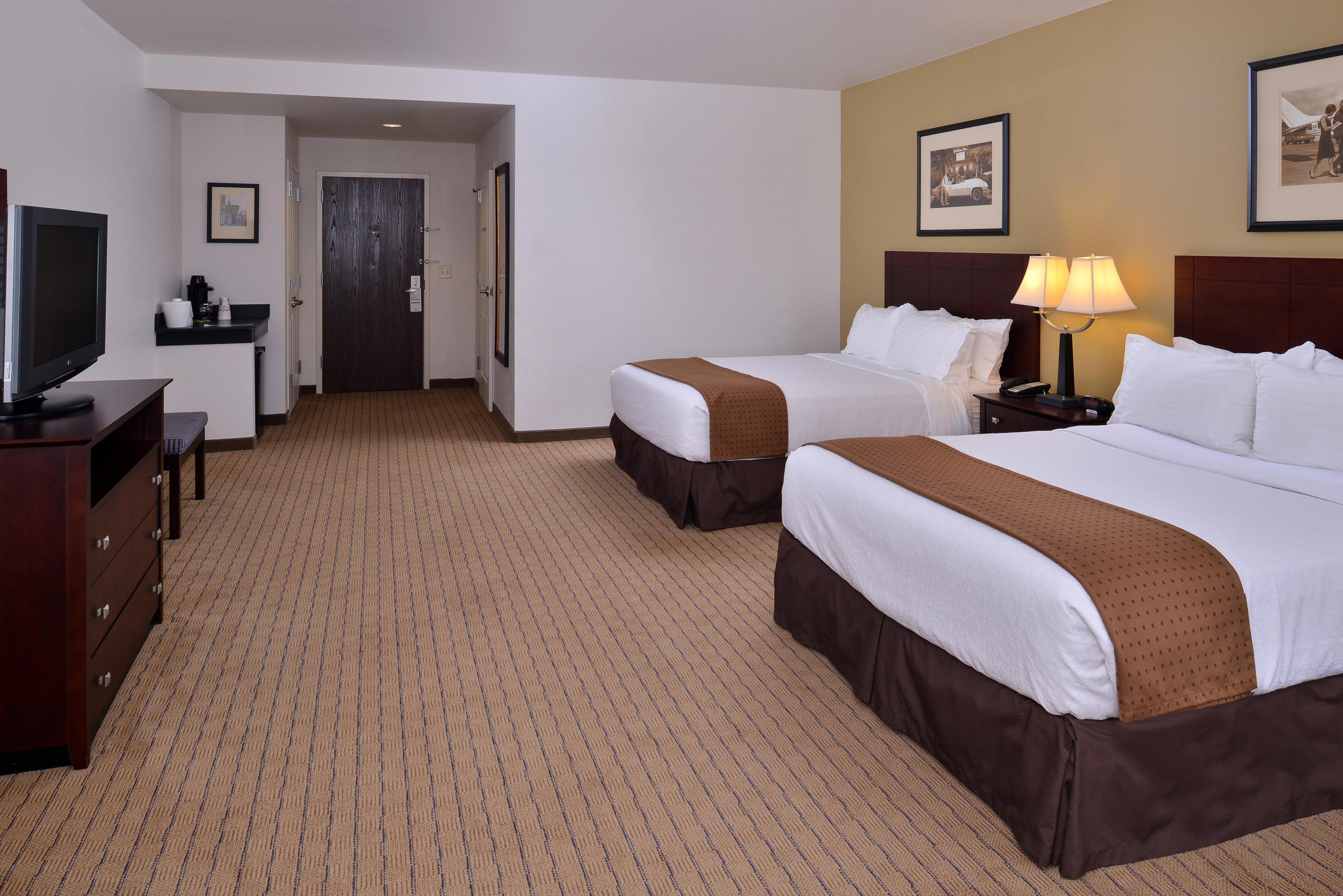 Holiday Inn Madison At The American Center By Ihg Extérieur photo