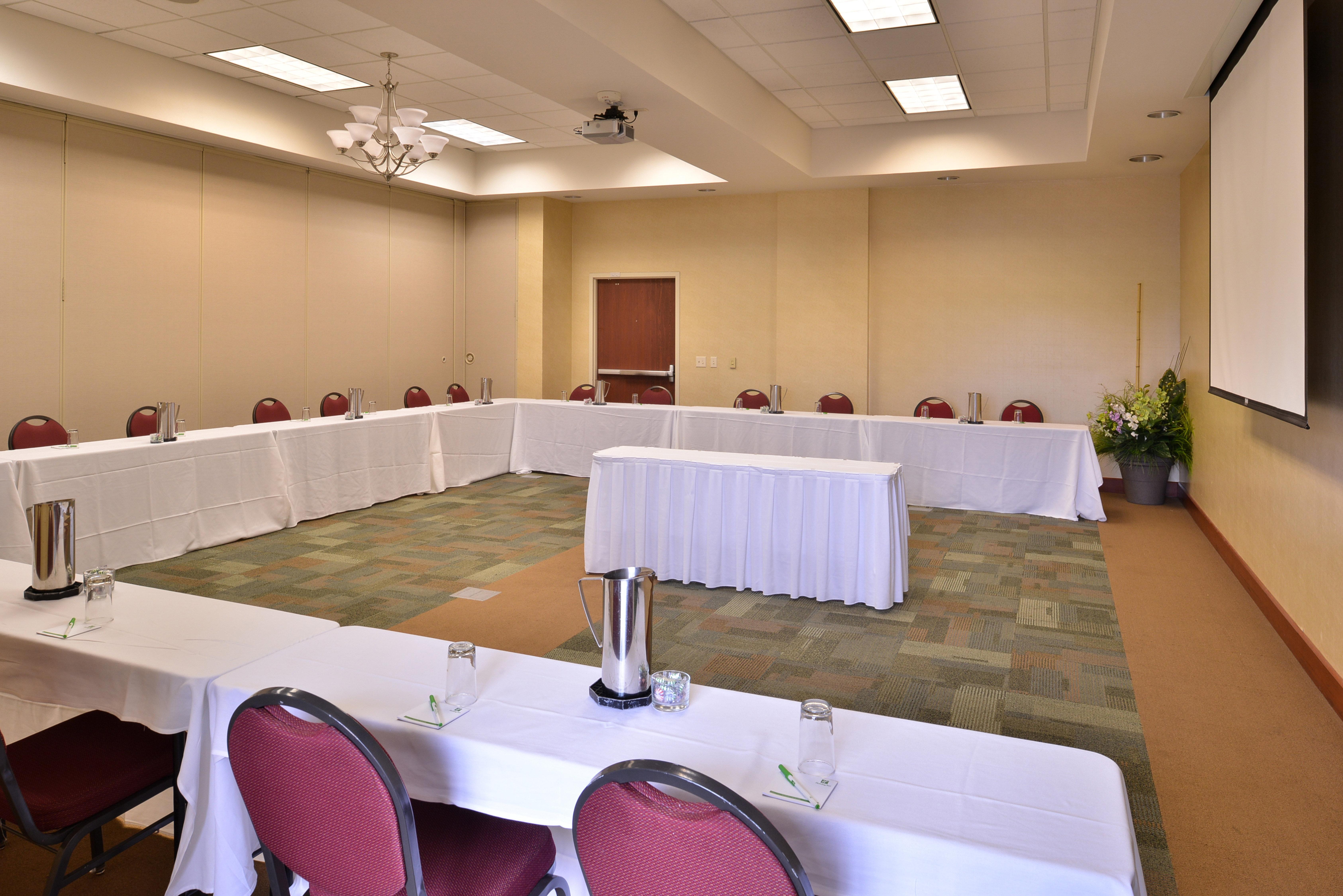 Holiday Inn Madison At The American Center By Ihg Extérieur photo