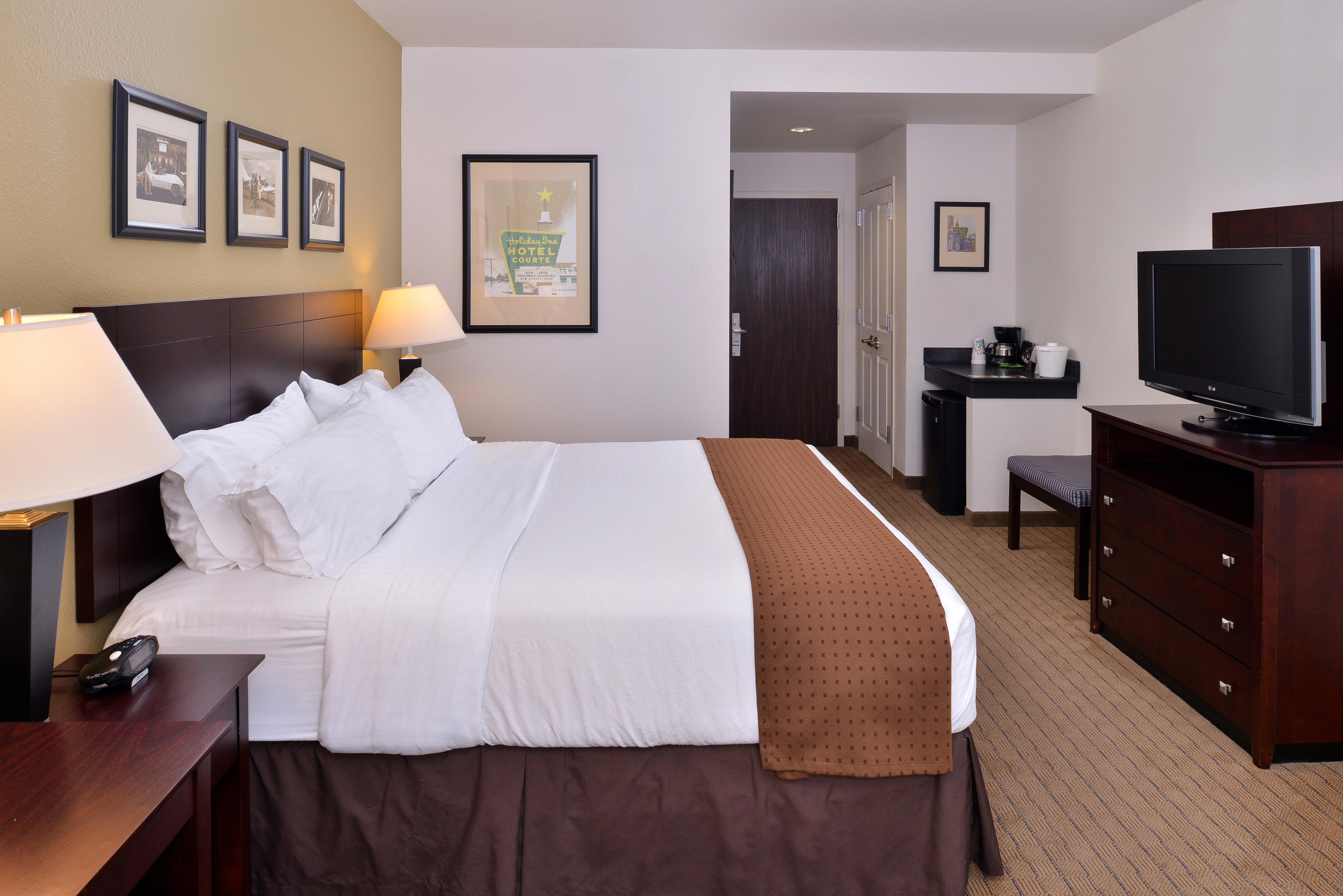 Holiday Inn Madison At The American Center By Ihg Extérieur photo